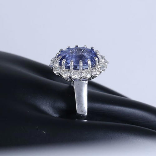 14K / 585 White Gold Blue Sapphire (IGI) & Diamond Ring