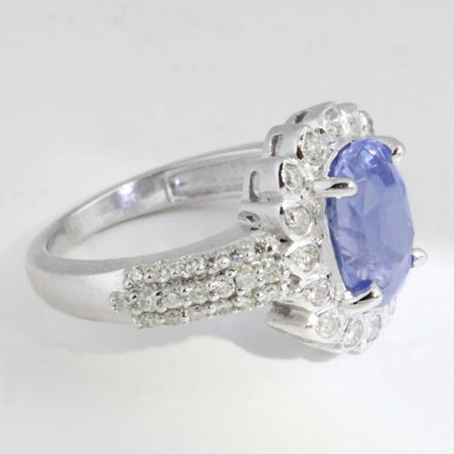 14 K / 585 White Gold Blue Sapphire (IGI Certified) Diamond Ring