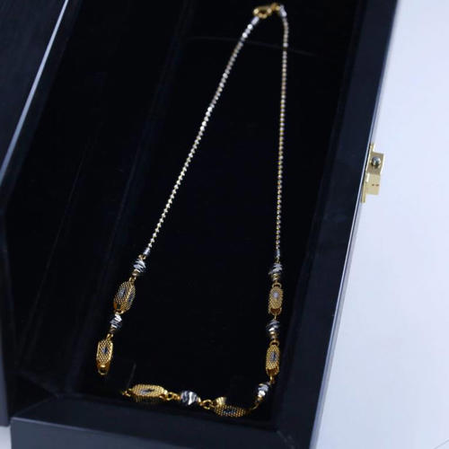 18 K / 750 Hallmarked Yellow and White Gold Chain Necklace