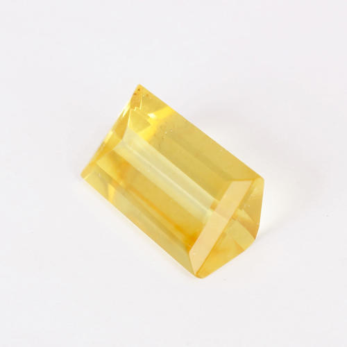 7.72 ct. Yellow Amber