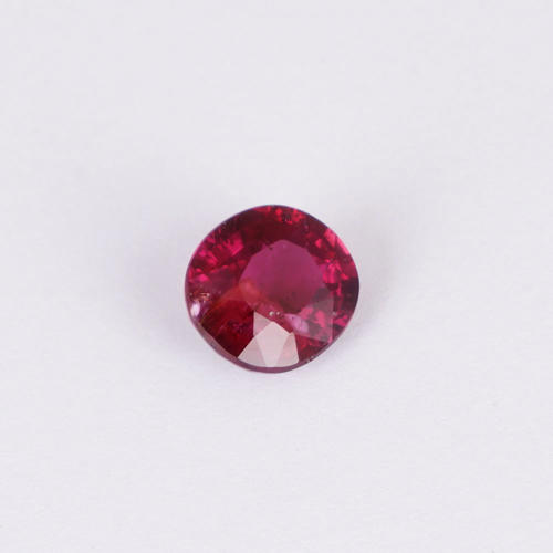 GIA Cert. 1.30 ct. PIGEON'S BLOOD RED Ruby - MOZAMBIQUE