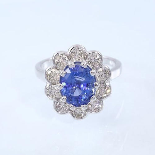 14 K / 585 White Gold Blue Sapphire (IGI Certified) & Diamond Ring