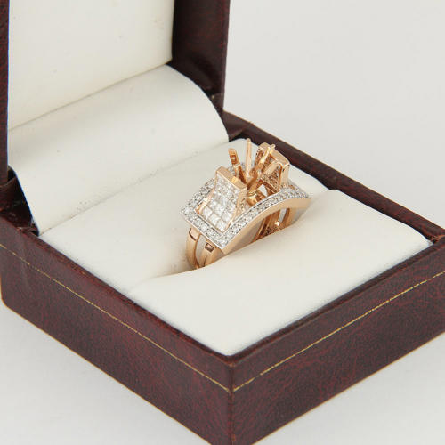 14 K /585 Rose Gold Diamond Ring - Center stone unmounted
